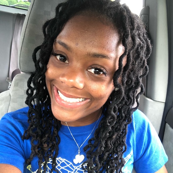 Meet your Posher, Luckii - Picture 1 of 1